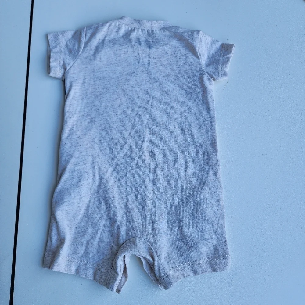 8 Pc Lot Baby Boy Outfit Adorable Sets Bodysuits Nike Bibs Size 3 M